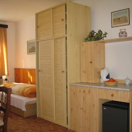 Penzion Nevcehle Urbanov Zewnętrze zdjęcie